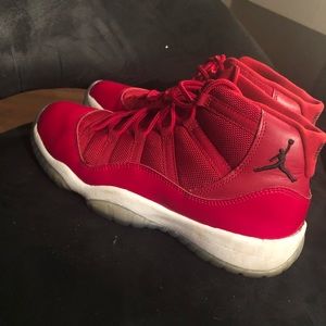 gym red jordan 11’s